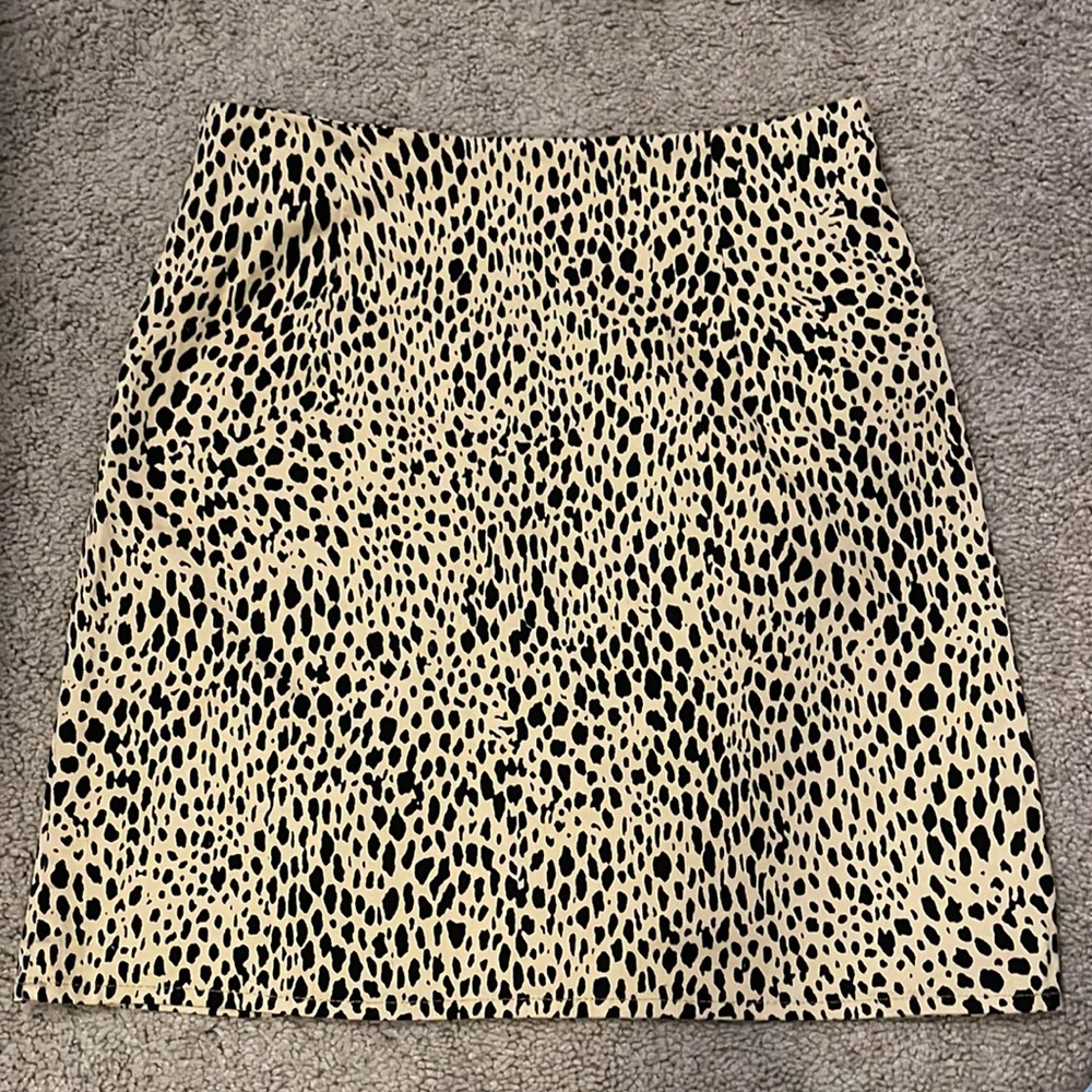 Cheetah print zip up skirt